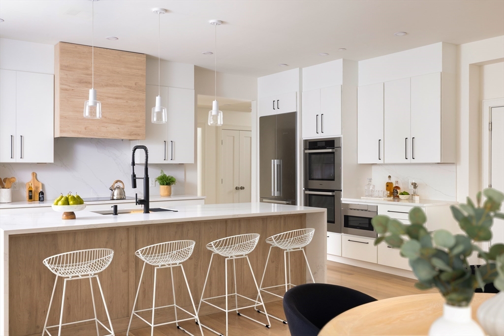 63-65 Green Street, Brookline, Massachusetts, 4 Bedrooms Bedrooms, 8 Rooms Rooms,5.5 BathroomsBathrooms,Residential,For Sale,Green Street,73466950