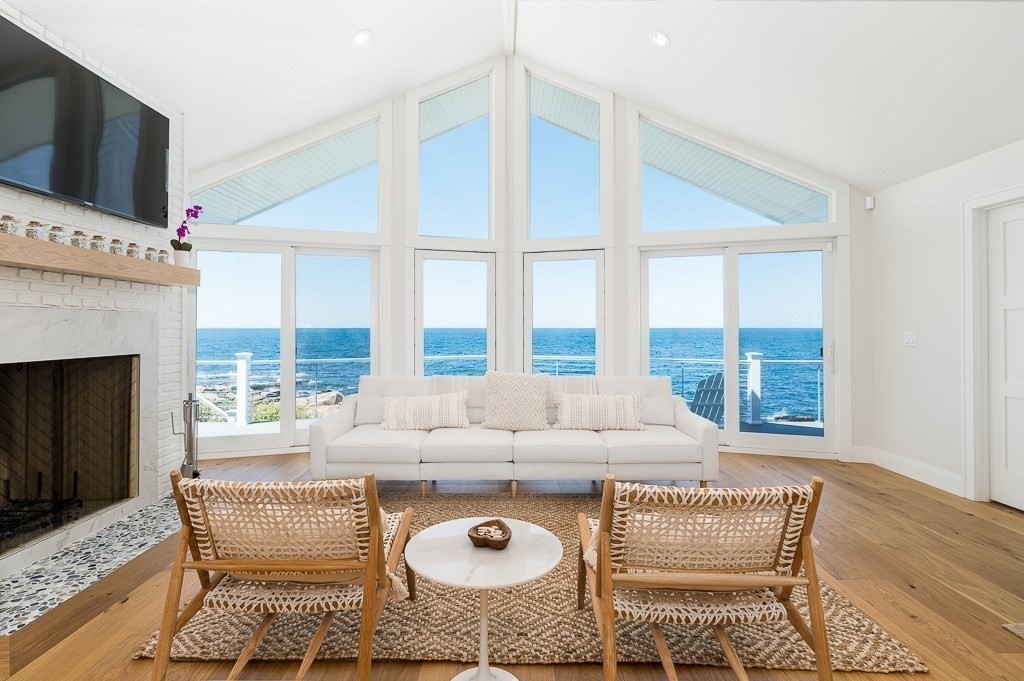 14 Sunset Point Road, Gloucester, Massachusetts, 3 Bedrooms Bedrooms, 5 Rooms Rooms,2.5 BathroomsBathrooms,Residential Lease,For Rent,Sunset Point Road,73466894