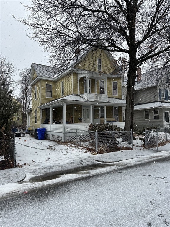 20 Hawthorne St, Springfield, Massachusetts, 4 Bedrooms Bedrooms, 7 Rooms Rooms,1 BathroomBathrooms,Residential,For Sale,Hawthorne St,73466902