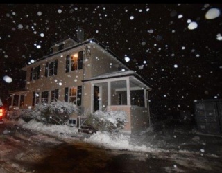 236-238 High Street, Reading, Massachusetts, 2 Bedrooms Bedrooms, 6 Rooms Rooms,1 BathroomBathrooms,Residential Lease,For Rent,High Street,73466927