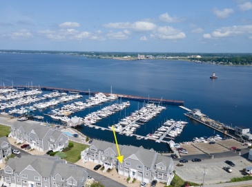 700 Shore Dr, Fall River, Massachusetts, 2 Bedrooms Bedrooms, 5 Rooms Rooms,2 BathroomsBathrooms,Residential,For Sale,Shore Dr,73394275