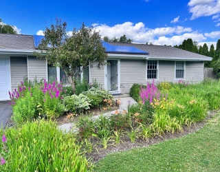 3 Mishawum Drive, Dartmouth, Massachusetts, 3 Bedrooms Bedrooms, 5 Rooms Rooms,1 BathroomBathrooms,Residential,For Sale,Mishawum Drive,73456050