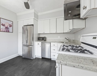 17 Gilbert Street, Newton, Massachusetts, 2 Bedrooms Bedrooms, 5 Rooms Rooms,1 BathroomBathrooms,Residential Lease,For Rent,Gilbert Street,73467022