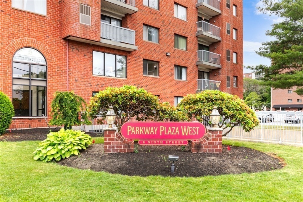 8 Ninth St., Medford, Massachusetts, 2 Bedrooms Bedrooms, 5 Rooms Rooms,2 BathroomsBathrooms,Residential,For Sale,Ninth St.,73467028