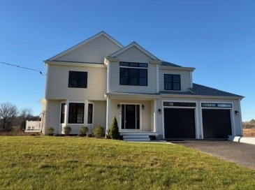 548 Harvard Street, East Bridgewater, Massachusetts, 3 Bedrooms Bedrooms, 9 Rooms Rooms,2.5 BathroomsBathrooms,Residential,For Sale,Harvard Street,73467049