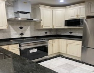 29 Fessenden, Boston, Massachusetts, 3 Bedrooms Bedrooms, 5 Rooms Rooms,2 BathroomsBathrooms,Residential Lease,For Rent,Fessenden,73467144