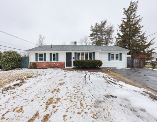 6 Fay Rd, Brockton, Massachusetts, 4 Bedrooms Bedrooms, 7 Rooms Rooms,1 BathroomBathrooms,Residential,For Sale,Fay Rd,73467096