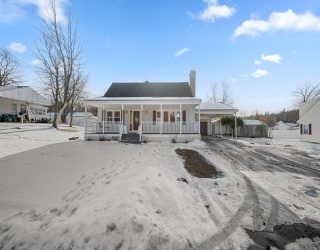 49 Jane Ave, Fitchburg, Massachusetts, 4 Bedrooms Bedrooms, 8 Rooms Rooms,1.5 BathroomsBathrooms,Residential,For Sale,Jane Ave,73467212