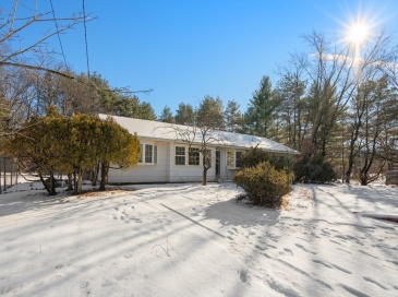 45 Greenwood Road, Sudbury, Massachusetts, 3 Bedrooms Bedrooms, 7 Rooms Rooms,2 BathroomsBathrooms,Residential,For Sale,Greenwood Road,73467223