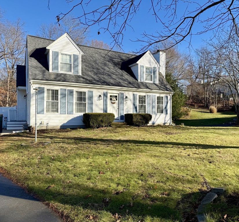 11 Frederick A Nittle Dr, North Attleboro, Massachusetts, 3 Bedrooms Bedrooms, 6 Rooms Rooms,1.5 BathroomsBathrooms,Residential,For Sale,Frederick A Nittle Dr,73467222