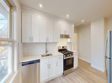 391 Linwood Ave, Newton, Massachusetts, 3 Bedrooms Bedrooms, 7 Rooms Rooms,2 BathroomsBathrooms,Residential Lease,For Rent,Linwood Ave,73467288