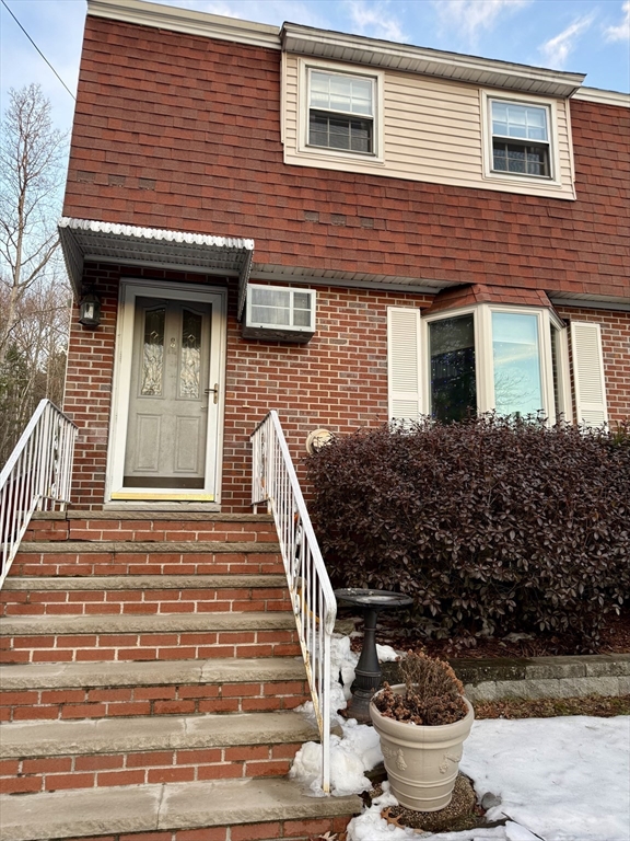 8 Maylane Drive, Salem, New Hampshire, 2 Bedrooms Bedrooms, 4 Rooms Rooms,1.5 BathroomsBathrooms,Residential Lease,For Rent,Maylane Drive,73467243
