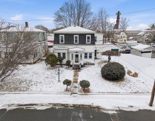 8 Laurel St, Whitman, Massachusetts, 6 Bedrooms Bedrooms, 18 Rooms Rooms,2 BathroomsBathrooms,Residential Income,For Sale,Laurel St,73467268