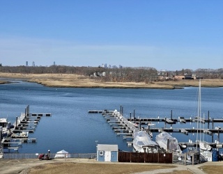 100 Cove Way, Quincy, Massachusetts, 2 Bedrooms Bedrooms, 5 Rooms Rooms,2 BathroomsBathrooms,Residential Lease,For Rent,Cove Way,73467301