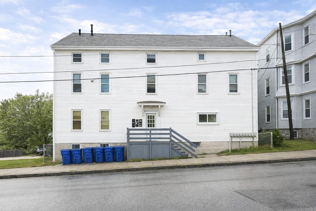 47 Boutwell St, Fall River, Massachusetts, 2 Bedrooms Bedrooms, 4 Rooms Rooms,1 BathroomBathrooms,Residential Lease,For Rent,Boutwell St,73467322