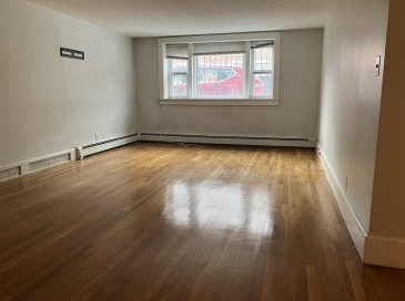 211 Saint Paul St, Brookline, Massachusetts, 1 Bedroom Bedrooms, 3 Rooms Rooms,1 BathroomBathrooms,Residential Lease,For Rent,Saint Paul St,73467345