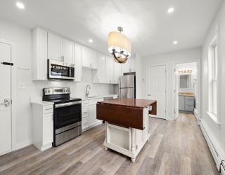 17 Third Street, North Andover, Massachusetts, 1 Bedroom Bedrooms, 3 Rooms Rooms,1 BathroomBathrooms,Residential Lease,For Rent,Third Street,73467376