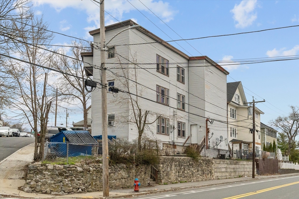 439-443 Riverside Dr, Lawrence, Massachusetts, 18 Bedrooms Bedrooms, 30 Rooms Rooms,6 BathroomsBathrooms,Residential Income,For Sale,Riverside Dr,73358630