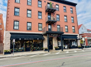 423 Hope, Bristol, Rhode Island, ,Commercial Sale,For Sale,Hope,73467473