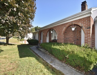 67 Basil Rd, Chicopee, Massachusetts, 3 Bedrooms Bedrooms, 6 Rooms Rooms,1.5 BathroomsBathrooms,Residential Lease,For Rent,Basil Rd,73452443