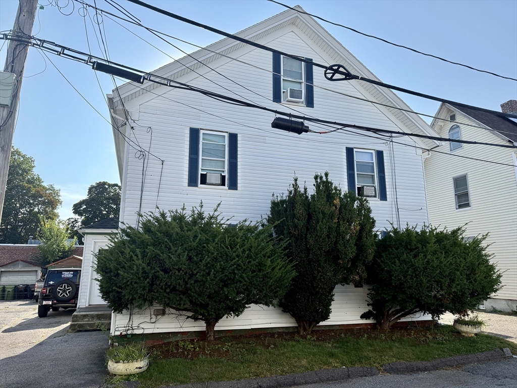 14 -16 N. Beacon Ct., Watertown, Massachusetts, 4 Bedrooms Bedrooms, 10 Rooms Rooms,2 BathroomsBathrooms,Residential Income,For Sale,N. Beacon Ct.,73467506