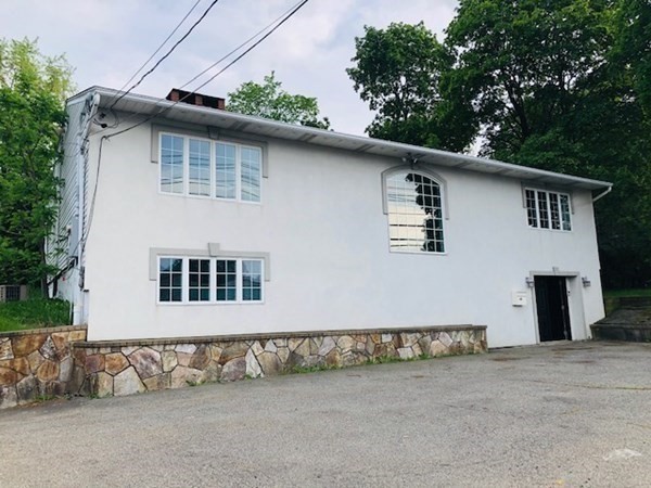 548 Worcester St, Natick, Massachusetts, 3 Bedrooms Bedrooms, 8 Rooms Rooms,2 BathroomsBathrooms,Residential Lease,For Rent,Worcester St,73467528