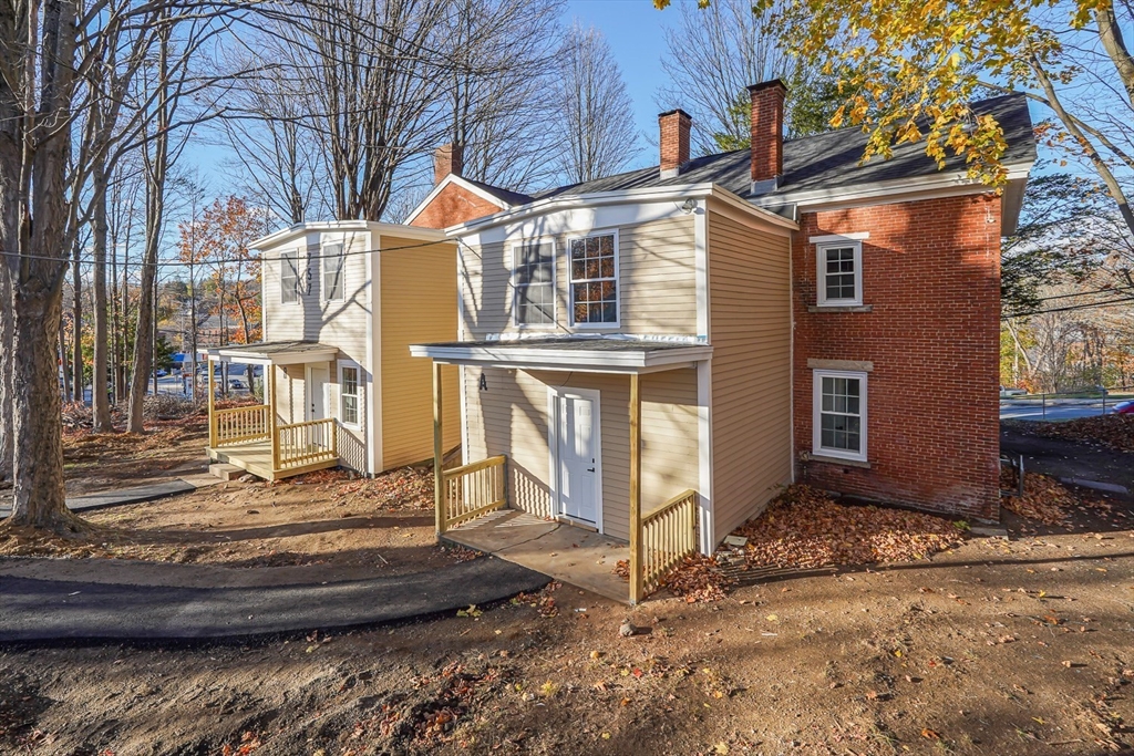 757 Main St, Southbridge, Massachusetts, 3 Bedrooms Bedrooms, 8 Rooms Rooms,2 BathroomsBathrooms,Residential Lease,For Rent,Main St,73467530