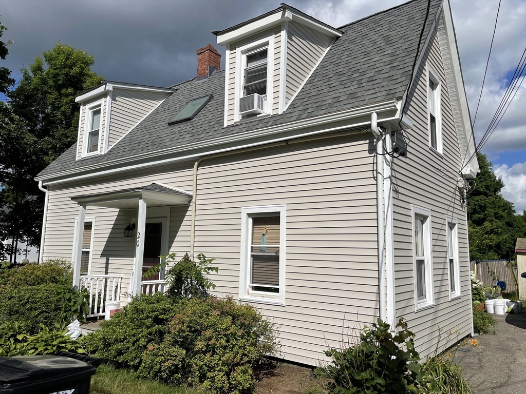 20 Church Ave, East Bridgewater, Massachusetts, 4 Bedrooms Bedrooms, 7 Rooms Rooms,2 BathroomsBathrooms,Residential Income,For Sale,Church Ave,73466450