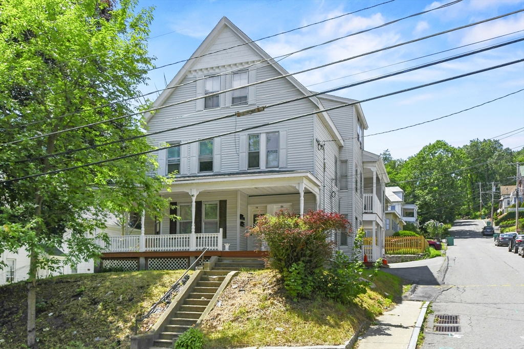 198-200 Blossom Street, Fitchburg, Massachusetts, 3 Bedrooms Bedrooms, 6 Rooms Rooms,1 BathroomBathrooms,Residential Lease,For Rent,Blossom Street,73467385