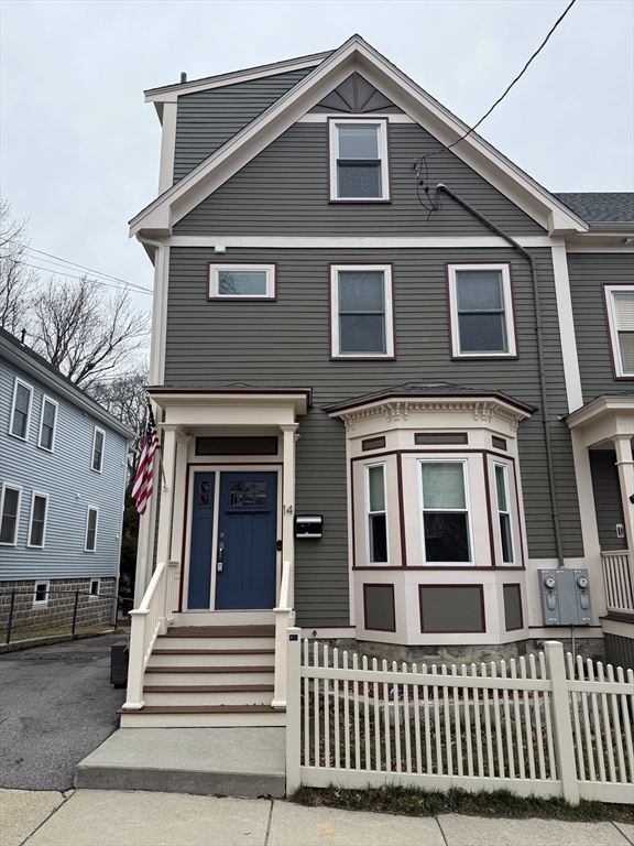 14 Whitford St, Boston, Massachusetts, 3 Bedrooms Bedrooms, 8 Rooms Rooms,2.5 BathroomsBathrooms,Residential,For Sale,Whitford St,73467421