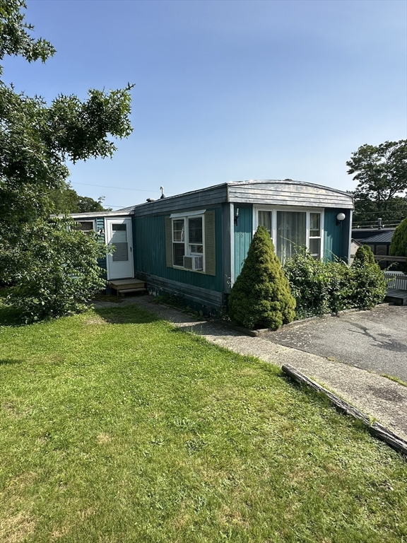 301 Bulgarmarsh Rd, Tiverton, Rhode Island, 2 Bedrooms Bedrooms, 5 Rooms Rooms,1 BathroomBathrooms,Residential,For Sale,Bulgarmarsh Rd,73464959