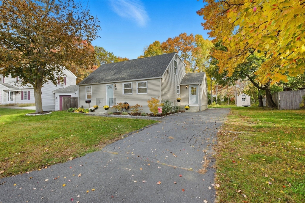 12 Concord Terrace, Enfield, Connecticut, 3 Bedrooms Bedrooms, 6 Rooms Rooms,2.5 BathroomsBathrooms,Residential,For Sale,Concord Terrace,73449319