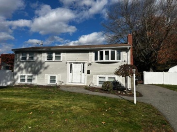 63 Mcgarvey Rd, Stoughton, Massachusetts, 5 Bedrooms Bedrooms, 6 Rooms Rooms,2 BathroomsBathrooms,Residential Lease,For Rent,Mcgarvey Rd,73447644