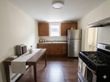 58 Medford St, Somerville, Massachusetts, 3 Bedrooms Bedrooms, 6 Rooms Rooms,1 BathroomBathrooms,Residential Lease,For Rent,Medford St,73467672
