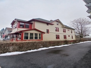 32 Wendell Pl, Springfield, Massachusetts, 8 Bedrooms Bedrooms, 14 Rooms Rooms,2 BathroomsBathrooms,Residential Income,For Sale,Wendell Pl,73467711