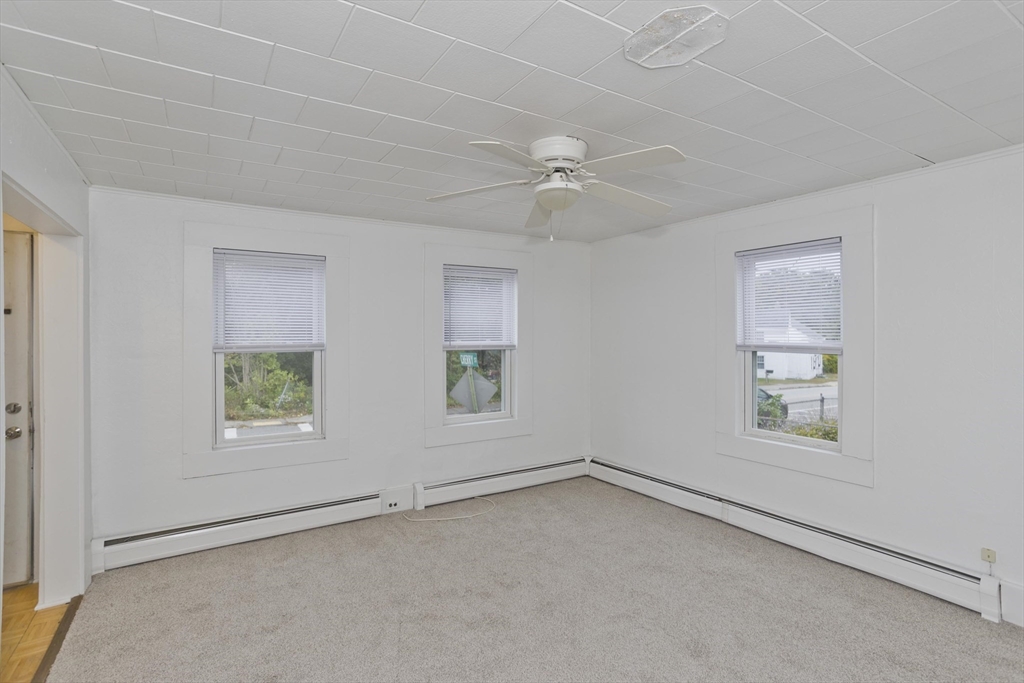 16 22 East Street, Ware, Massachusetts, 3 Bedrooms Bedrooms, 5 Rooms Rooms,1 BathroomBathrooms,Residential Lease,For Rent,East Street,73467586