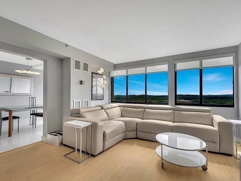 250 Hammond Pond Parkway, Newton, Massachusetts, 3 Bedrooms Bedrooms, 7 Rooms Rooms,2 BathroomsBathrooms,Residential,For Sale,Hammond Pond Parkway,73467704