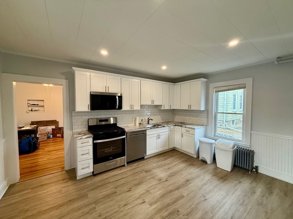 56 Lincoln Road, Newton, Massachusetts, 2 Bedrooms Bedrooms, 4 Rooms Rooms,1 BathroomBathrooms,Residential Lease,For Rent,Lincoln Road,73467731