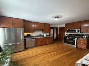 7 View South Ave, Boston, Massachusetts, 3 Bedrooms Bedrooms, 3 Rooms Rooms,1 BathroomBathrooms,Residential Lease,For Rent,View South Ave,73467551 7 View South Ave, Boston, Massachusetts, 3 Bedrooms Bedrooms, 3 Rooms Rooms,1 BathroomBathrooms,Residential Lease,For Rent,View South Ave,73467551