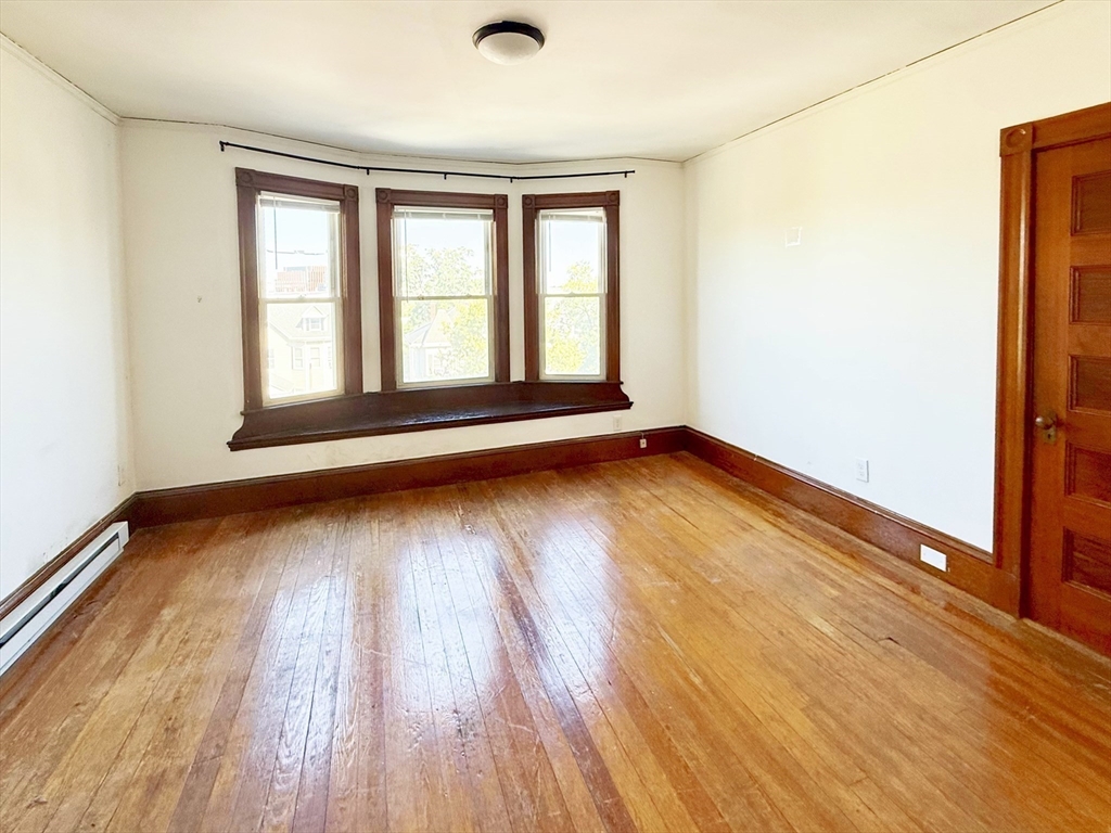 582 Cambridge St, Boston, Massachusetts, 3 Bedrooms Bedrooms, 4 Rooms Rooms,1 BathroomBathrooms,Residential Lease,For Rent,Cambridge St,73467550