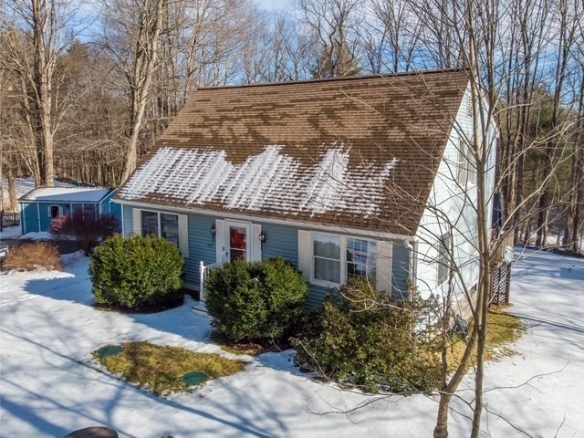 107 Wallace Rd, Sturbridge, Massachusetts, 3 Bedrooms Bedrooms, 7 Rooms Rooms,2 BathroomsBathrooms,Residential,For Sale,Wallace Rd,73467603
