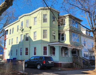 88-90 Beaumont St, Springfield, Massachusetts, 6 Bedrooms Bedrooms, 16 Rooms Rooms,3 BathroomsBathrooms,Residential Income,For Sale,Beaumont St,73467627