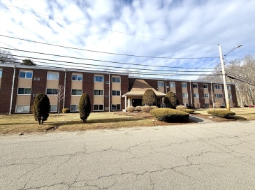 15 Willis St, Framingham, Massachusetts, 2 Bedrooms Bedrooms, 5 Rooms Rooms,1 BathroomBathrooms,Residential,For Sale,Willis St,73467630