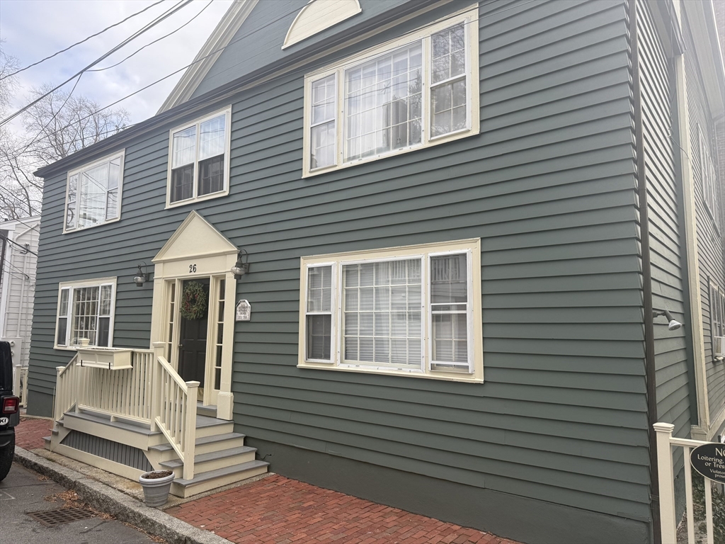 26 Summer, Marblehead, Massachusetts, 1 Bedroom Bedrooms, 3 Rooms Rooms,1 BathroomBathrooms,Residential Lease,For Rent,Summer,73467636