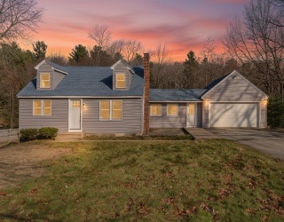 629 Grafton St, Shrewsbury, Massachusetts, 4 Bedrooms Bedrooms, 8 Rooms Rooms,2 BathroomsBathrooms,Residential,For Sale,Grafton St,73455776