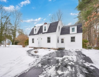 36 Silver St, South Hadley, Massachusetts, 4 Bedrooms Bedrooms, 7 Rooms Rooms,2.5 BathroomsBathrooms,Residential,For Sale,Silver St,73467742