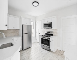 33 Harbor View Street, Boston, Massachusetts, 4 Bedrooms Bedrooms, 8 Rooms Rooms,2 BathroomsBathrooms,Residential Lease,For Rent,Harbor View Street,73467748