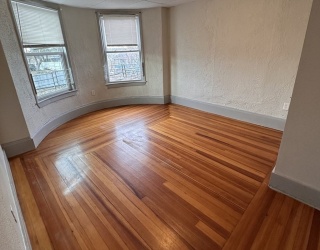 10 Adams St, Lynn, Massachusetts, 3 Bedrooms Bedrooms, 5 Rooms Rooms,1 BathroomBathrooms,Residential Lease,For Rent,Adams St,73467765