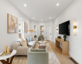 7 Bennett St, Medford, Massachusetts, 3 Bedrooms Bedrooms, 6 Rooms Rooms,2 BathroomsBathrooms,Residential,For Sale,Bennett St,73467776