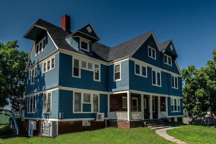 11 Park St, Haverhill, Massachusetts, 1 Bedroom Bedrooms, 3 Rooms Rooms,1 BathroomBathrooms,Residential Lease,For Rent,Park St,73467798